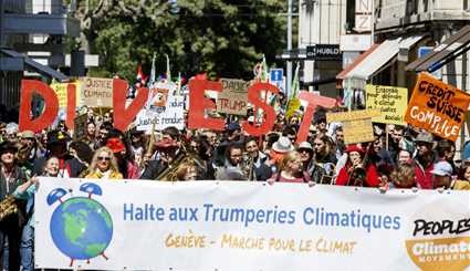 تظاهرات علیه تغییرات آب و هوایی در نقاط مختلف جهان‎ | تصاویر