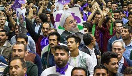 Rouhani Visits Oroumiyeh in Campaign Trail