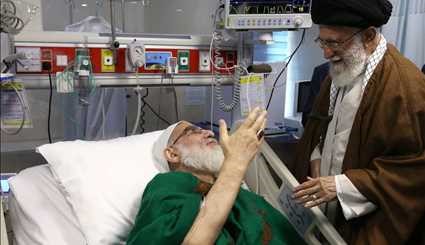 Leader visits Ayat. Shahroudi in hospital