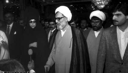 Late Pakistani PM visiting Iran in 1990
