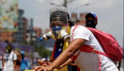 أقنعة المعارضة في فنزويلا