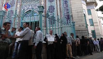 بالصور ..الناخبون الإيرانيون يدلون بأصواتهم في الانتخابات الرئاسية الثانية عشرة