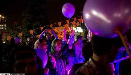 شادی هواداران حسن روحانی در تهران -2 | تصاویر