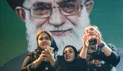 شادی هواداران حسن روحانی در تبریز | تصاویر