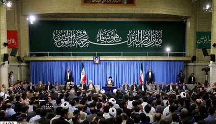 Leader receives Quran reciters on 1st day of Ramadan