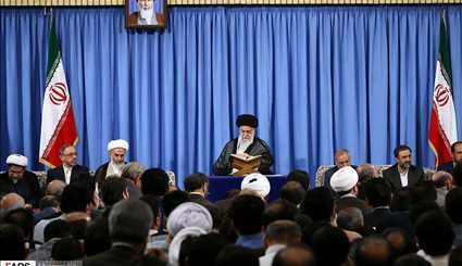 Leader receives Quran reciters on 1st day of Ramadan