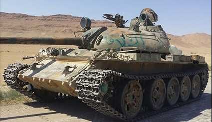 ISIL Leave Its Military Hardware behind as It Withdraws from More Lands