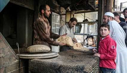 زندگی در یکی از شهرهای تحت محاصره در سوریه | تصاویر