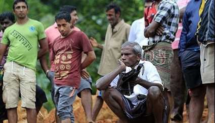 Sri Lanka Floods Battle to Rescue Stranded as Death Toll Mounts