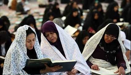 تلاوة القرآن الكريم في شهر رمضان المبارك في حرم الإمام الرضا (ع) بمشهد المقدسة