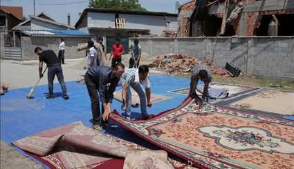 نماز جماعت کنار مسجد تخریب شده در بلگراد