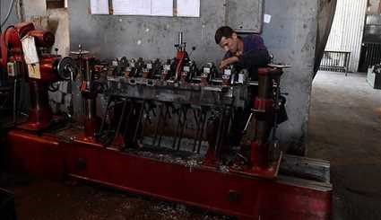 تعمیر ادوات جنگی در دمشق | تصاویر