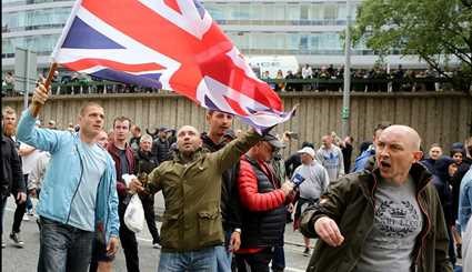 اعتراض راست های افراطی انگلیس به حملات تروریستی | تصاویر