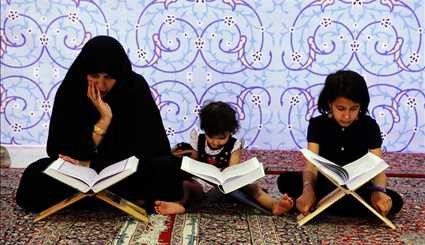 محفل انس با قرآن در حسینیه ثارالله کرمان | تصاویر