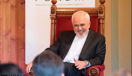 آغاز به کار مجمع اسلو با حضور وزیر امور خارجه ایران | تصاویر