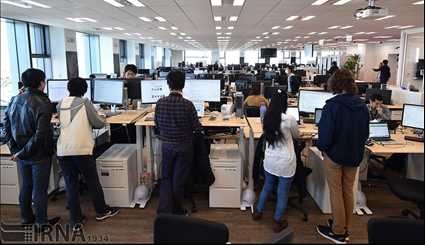 Exercise in Japanese offices / Pictures