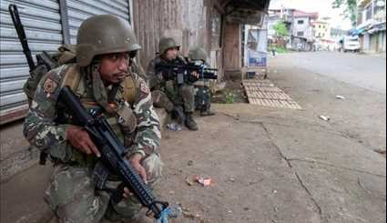 Philippines Army Trying to Save Civilians Trapped by ISIL-Linked...