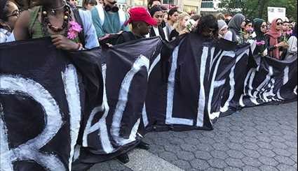 اعتصام احتجاجا على مقتل الشاب المسلم الأسود في ولاية فرجينيا