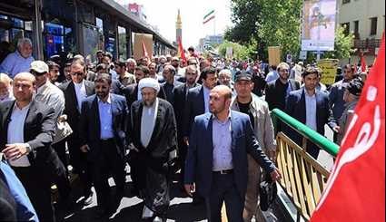 Officials Join Millions of People in Tehran to Mark Int'l Quds Day