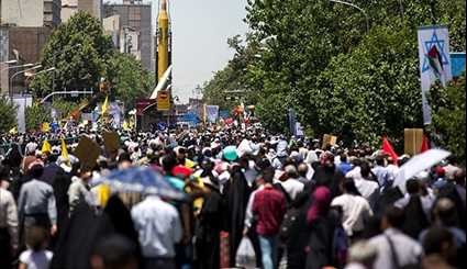 People in Tehran Mark Int'l Quds Day in Massive Rallies