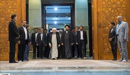 Judiciary head, staff pay tribute to Imam Khomeini