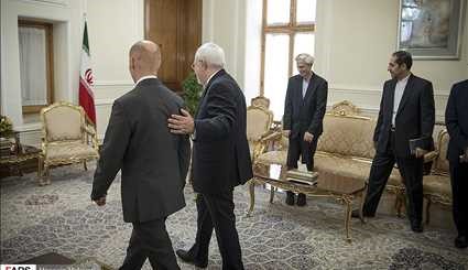 دیدار وزیر خارجه با سفیر فنلاند | تصاویر