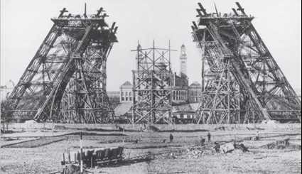 مراحل بناء “برج إيفل”
