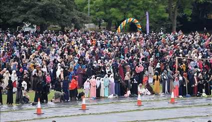 بزرگترین مراسم جشن عید فطر در اروپا | تصاویر