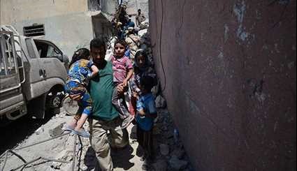 Hundreds of Civilians Flee Mosul's Old City ....