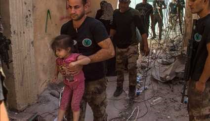 عمليات إنقاذ المدنيين وإغاثتهم في موصل القديمة