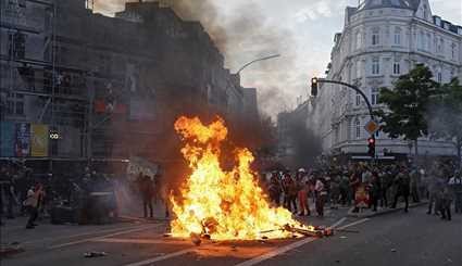 G20 Protesters Set Street Fires, Loot Stores