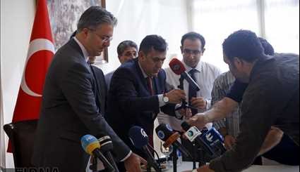 Turkish amb. holds presser in Tehran