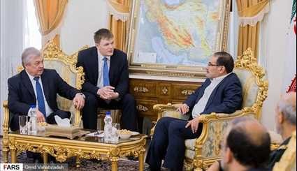 بالصور.. لقاء المبعوث الروسي مع أمين المجلس الأعلى للأمن القومي الايراني