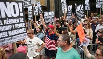 US Protesters Call for Donald Trump Impeachment