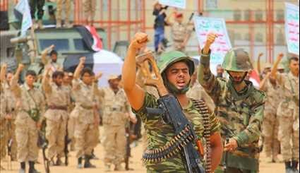 Yemeni Fighters Gather to Express Support for War against Saudi Aggression