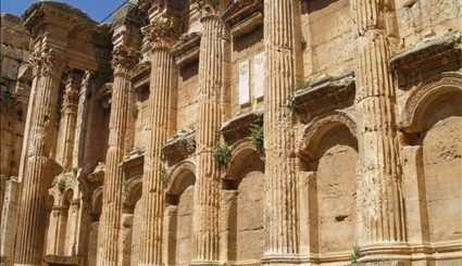 معبد باخوس في بعلبك لبنان