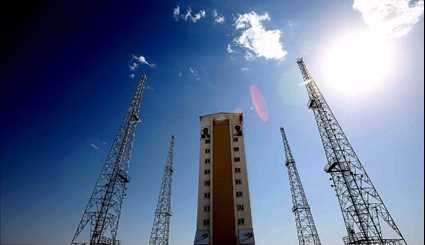 Iran's Nat'l Space Center Kicks off Work by Lunching Simorgh Satellite Carrier