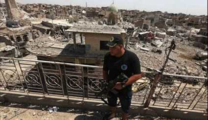 Iraqi People Enjoy Life in Peace among Rubble of Mosul