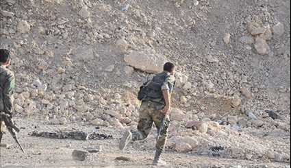 Syrian Army Pushes against Militants in Eastern Damascus