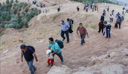 Family climbing gathering in Tabriz