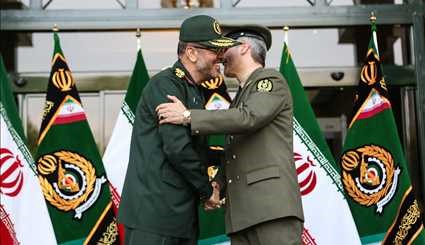 وزير الدفاع الإيراني الجديد يستهل عمله مباشرة بعد منح الثقة / صور