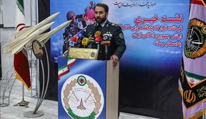 قائد مقرّ خاتم الأنبياء يتحدث للصحفيين في اليوم الوطني للدفاع الجوي الإيراني