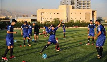 تمارين رياضية لفريق كرة القدم الوطني الإيراني