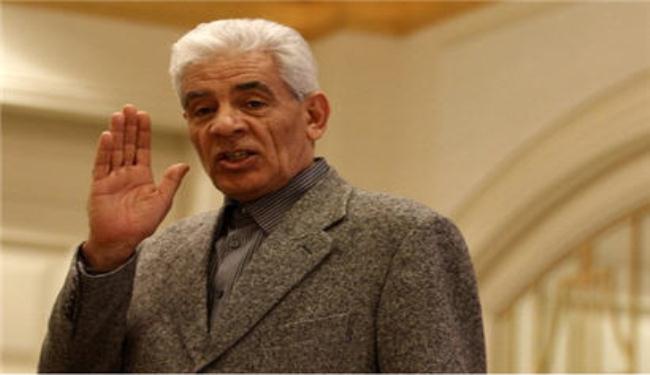 لندن تتوقع انهيار نظام القذافي بعد انشقاق وزير خارجيته