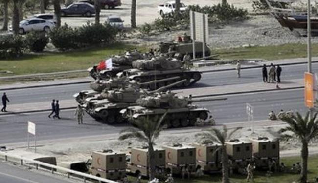 القوات السعودية تروع المواطنين البحرينيين وتداهم منازلهم