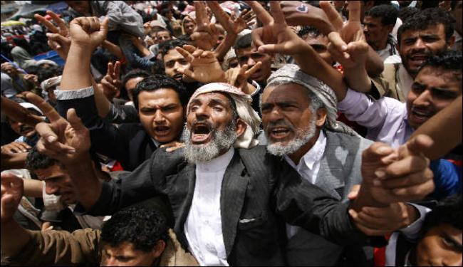 فراتيني: ايطاليا لا تستبعد فرضية تسليح الثوار الليبيين