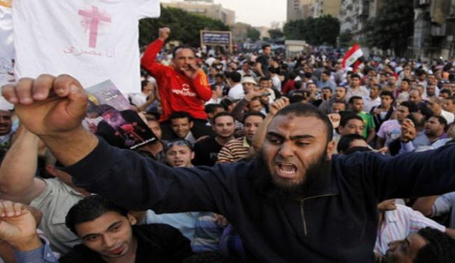 تراشق بالحجارة بين مسلمين واقباط في القاهرة