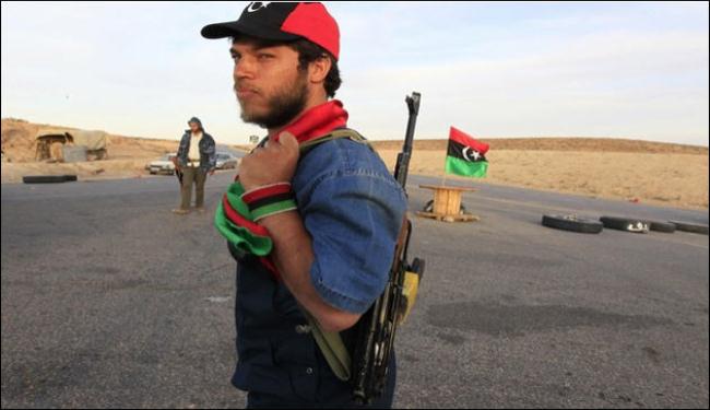 دعوة للتخلي عن القذافي وتسليح الثوار