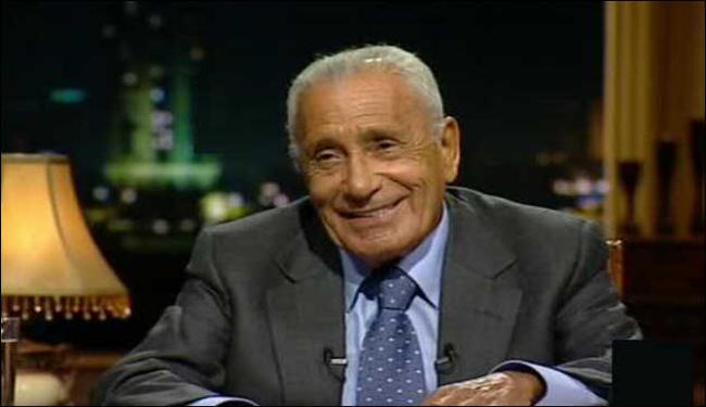 هيكل يحذر من الفراغ السياسي في مصر 