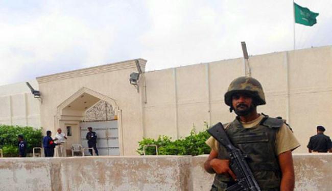 مسؤول:قنصلية السعودية بكراتشي تعرضت لهجوم